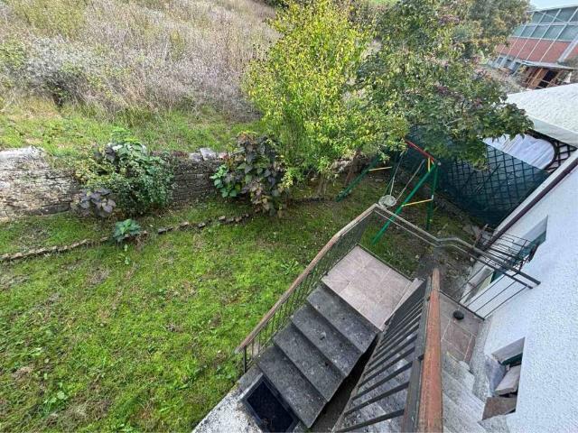 Villa Indipendente in vendita a Varano De' Melegari, Reggio Emilia