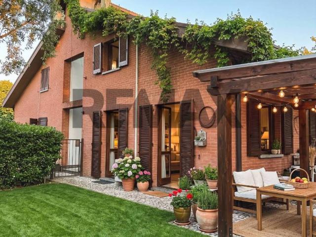 Villa Schiera in vendita a Lubiana, Sorbolo
