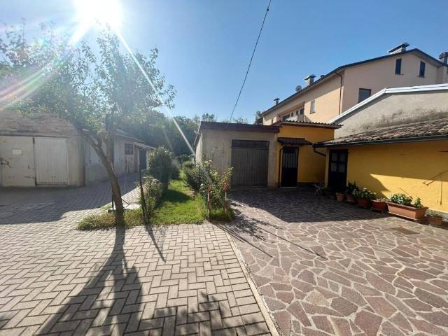 Villa Indipendente in vendita a Vigatto, Sorbolo