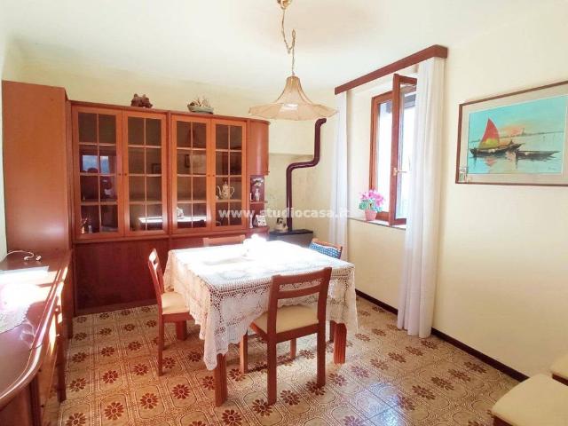 Villa Indipendente in vendita a Cossaglio, Parre