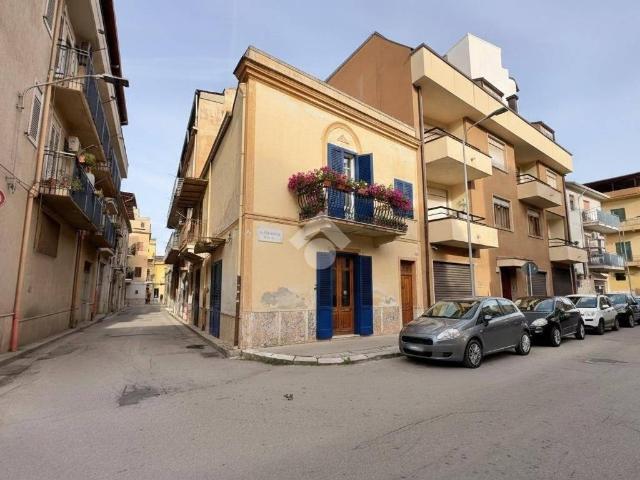 Villa Indipendente in vendita a Partinico, Sicilia