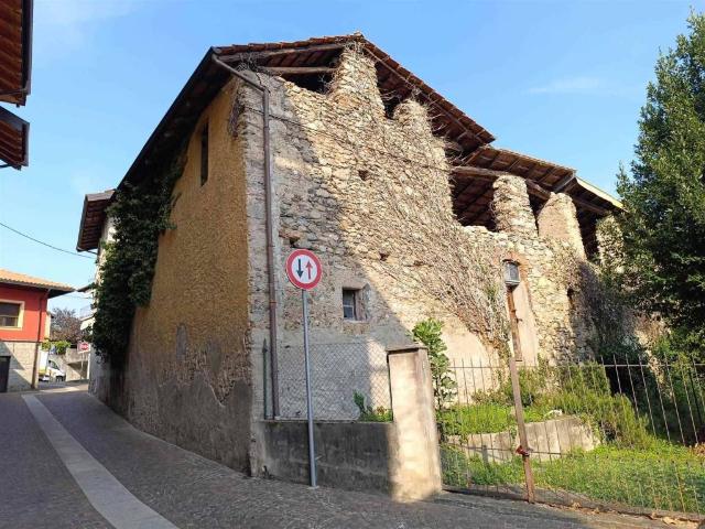 Villa Indipendente in vendita a San Grato, Paruzzaro