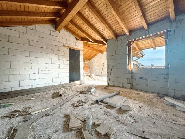 Villa Indipendente in vendita a Piemonte, Novara