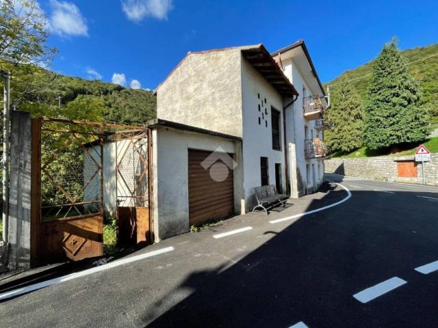 Villa Indipendente in vendita a Parzanica, Lombardia
