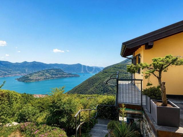 Villa Indipendente in vendita a Parzanica, Lombardia