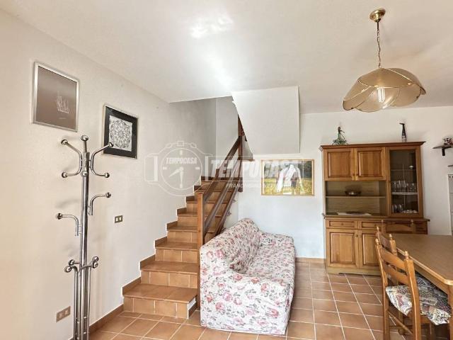 Villa Indipendente in vendita a Parzanica, Lombardia