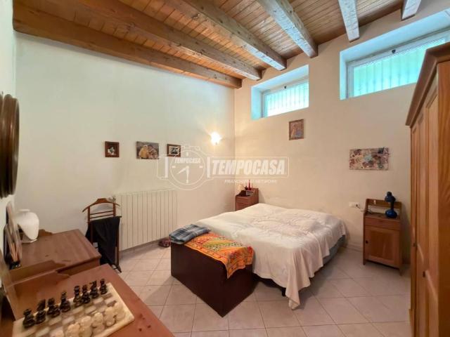 Villa Indipendente in vendita a Parzanica, Lombardia