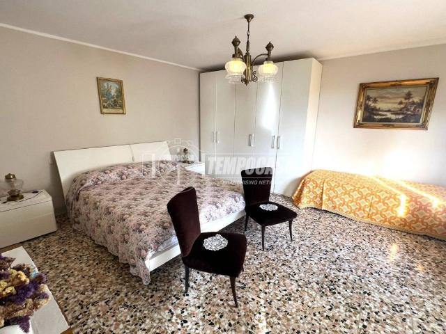 Villa Indipendente in vendita a Parzanica, Lombardia