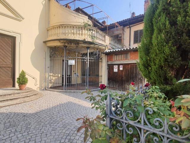 Villa Indipendente in vendita a Piemonte, Asti