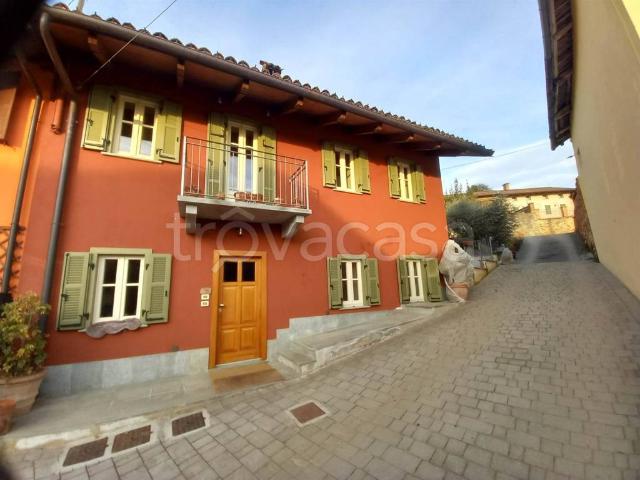 Villa Indipendente in vendita a Piemonte, Asti