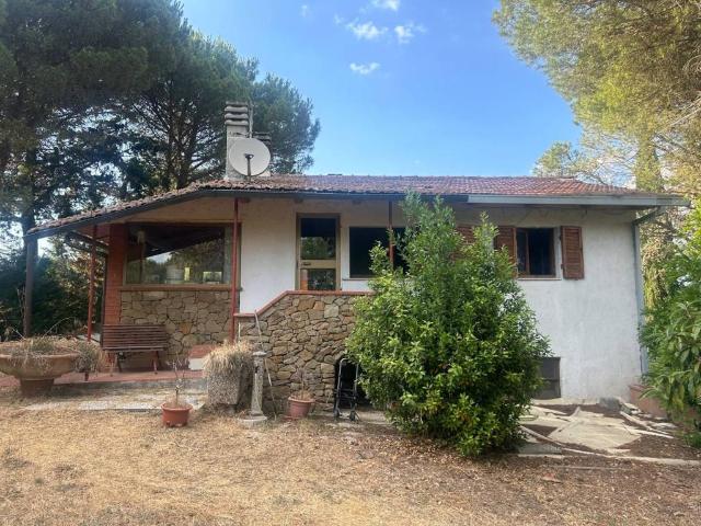 Villa Indipendente in vendita a Passignano Sul Trasimeno, Umbria