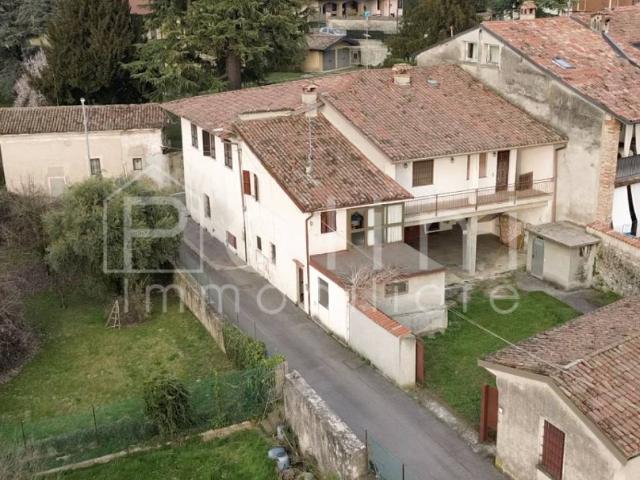 Villa Indipendente in vendita a Monterotondo, Passirano