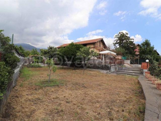 Villa Indipendente in vendita a Passopomo, Zafferana Etnea