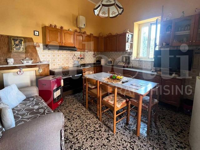 Villa Indipendente in vendita a Pastorano, Campania