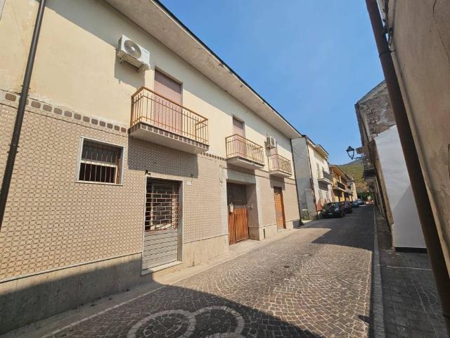 Villa Indipendente in vendita a Camigliano, Campania
