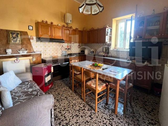 Villa Indipendente in vendita a Pastorano, Campania