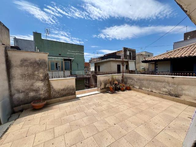 Villa Indipendente in vendita a Paternò, Sicilia