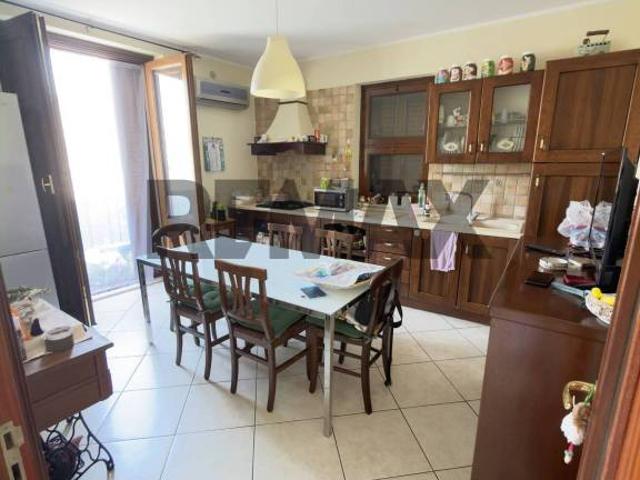 Villa Indipendente in vendita a Paternò, Sicilia