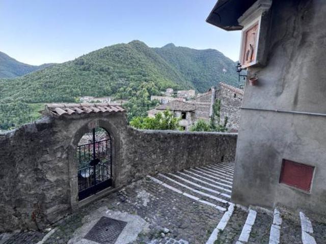 Villa Indipendente in vendita a Patrica, Lazio