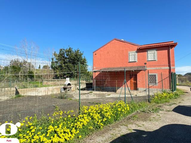 Villa Indipendente in vendita a Case Nuove Malluzzo, Patti
