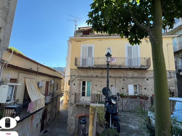 Villa Indipendente in vendita a Patti, Sicilia
