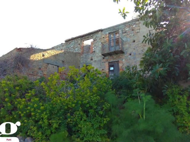 Villa Indipendente in vendita a Patti, Sicilia