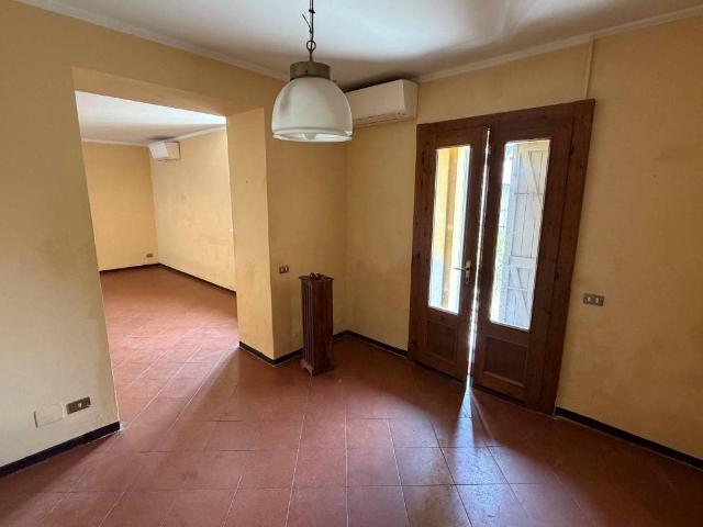 Villa Indipendente in vendita a Pavia, Lombardia
