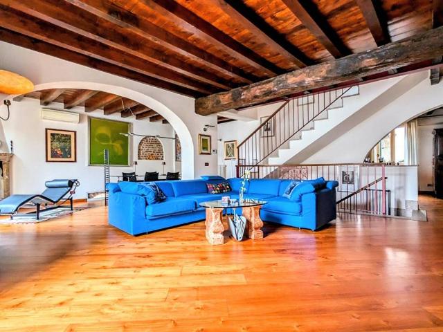 Villa Indipendente in vendita a Borgo Ticino, Pavia