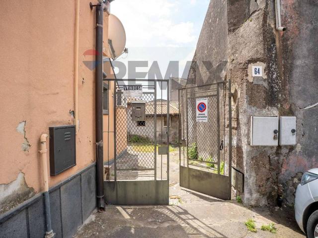 Villa Indipendente in vendita a Pedara, Sicilia