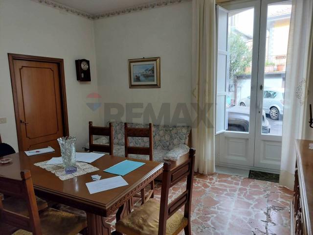 Villa Indipendente in vendita a Pedara, Sicilia