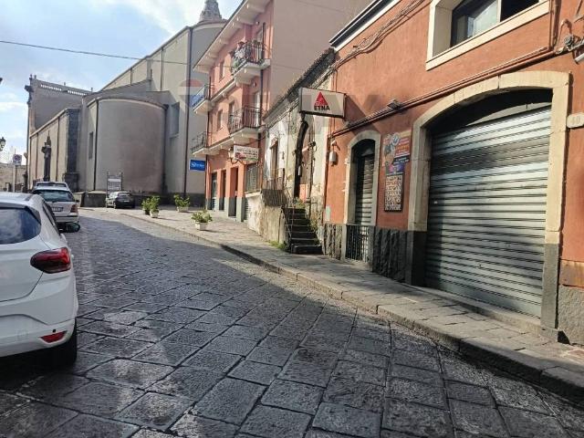 Villa Indipendente in vendita a Pedara, Catania
