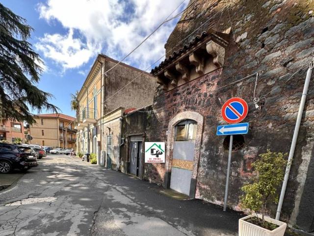 Villa Indipendente in vendita a Pedara, Sicilia