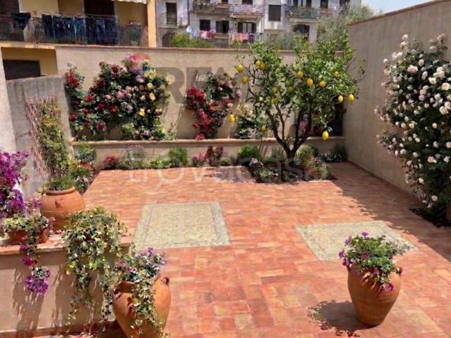 Villa Indipendente in vendita a Pedara, Sicilia