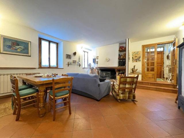 Villa Indipendente in vendita a Unione di Comuni Valdarno e Valdisieve, Pelago
