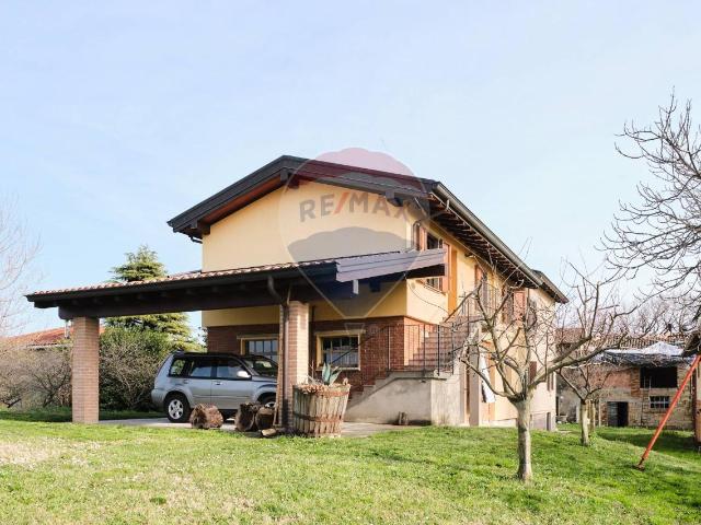 Villa Indipendente in vendita a Pellegrino Parmense, Parma