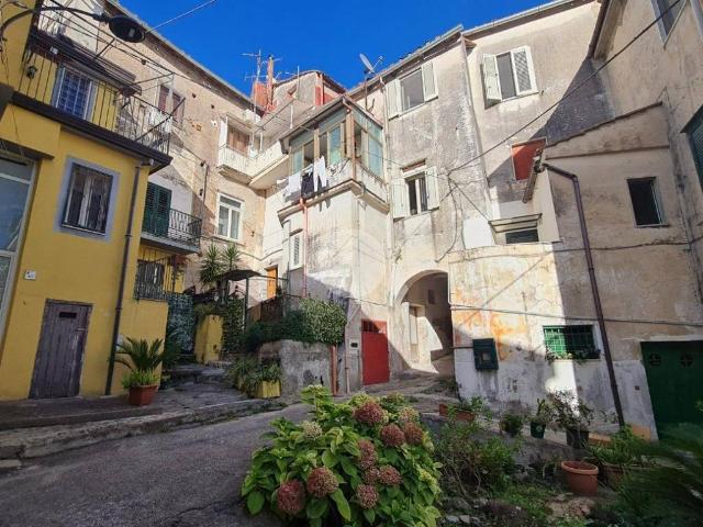Villa Indipendente in vendita a Pellezzano, Salerno