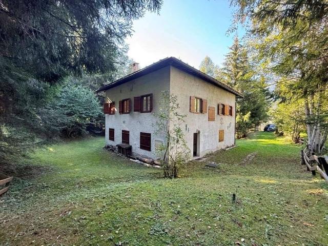 Villa Indipendente in vendita a Fazzon, Pellizzano