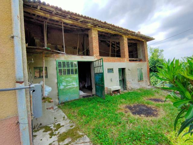 Villa Indipendente in vendita a Piemonte, Asti