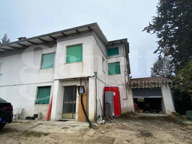 Villa Indipendente in vendita a Marche, Macerata