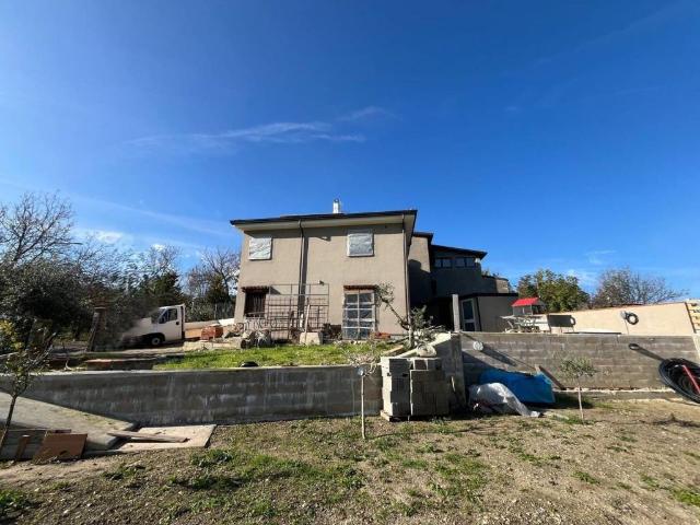 Villa Indipendente in vendita a Unione di comuni Valmarecchia, Pennabilli