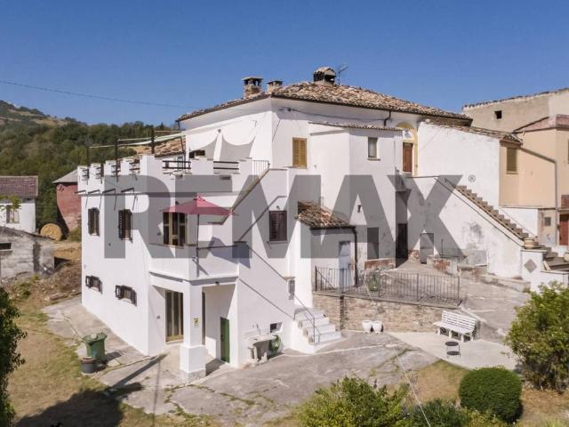 Villa Indipendente in vendita a Cesi, Castiglione Messer Raimondo