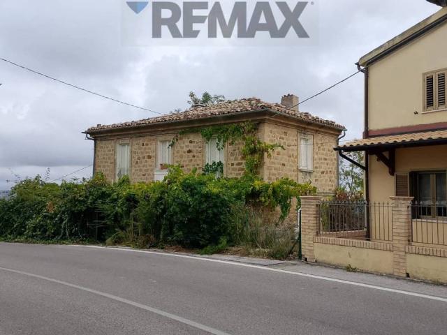 Villa Indipendente in vendita a Penne, Abruzzo
