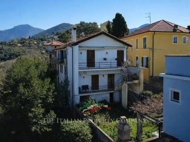 Villa Indipendente in vendita a Perinaldo, Liguria
