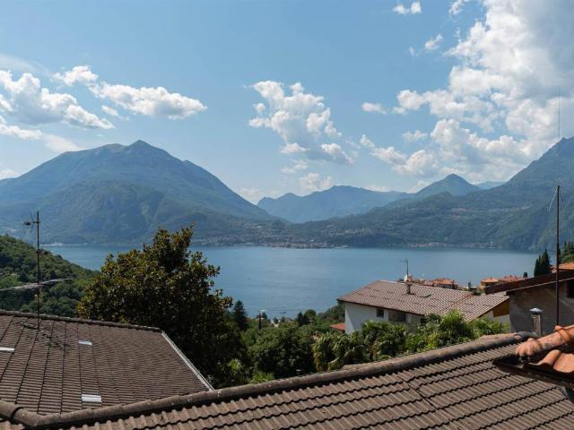 Villa Indipendente in vendita a Varenna, Lombardia