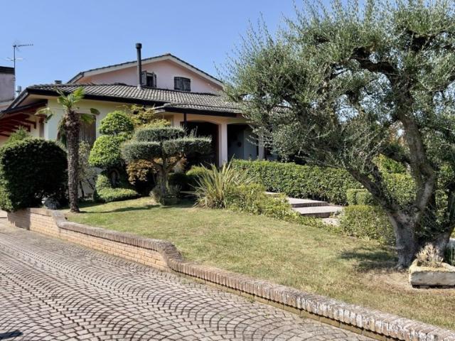Villa Indipendente in vendita a Pernumia, Veneto