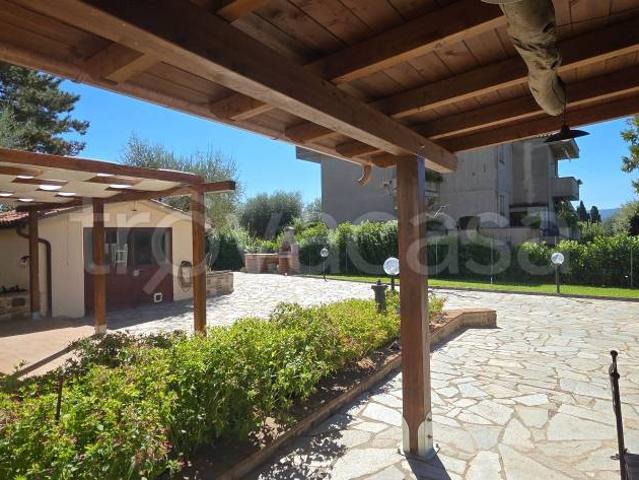 Villa Indipendente in vendita a Fontignano, Perugia