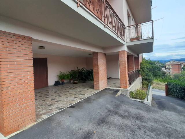 Villa Indipendente in vendita a Cenerente, Umbria