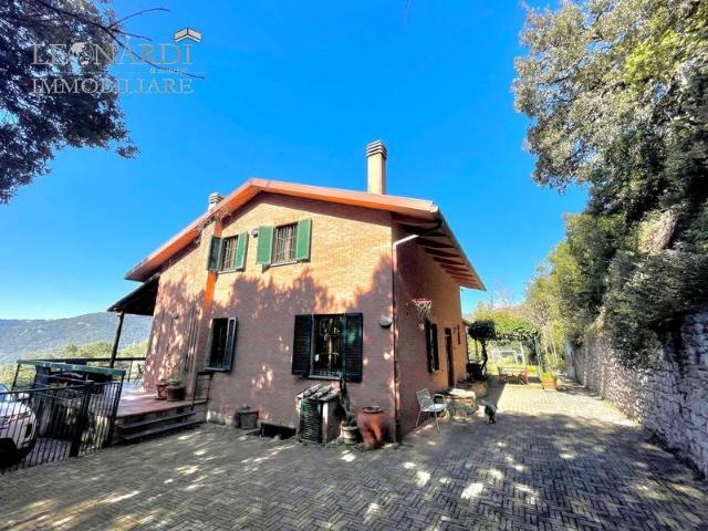 Villa Indipendente in vendita a Cenerente, Umbria
