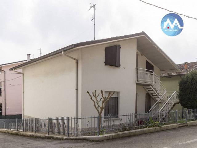 Villa Indipendente in vendita a Cattabrighe, Marche