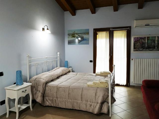 Villa Indipendente in vendita a Centro Storico, Marche